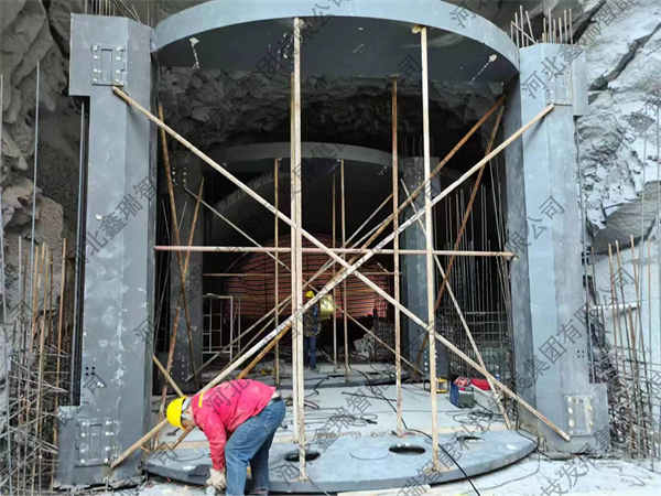 后方洞庫大門 后方洞庫大門